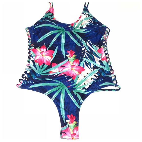 cupshe Other - Swimsuit Side Cut Out Floral Tropical Padded Sexy